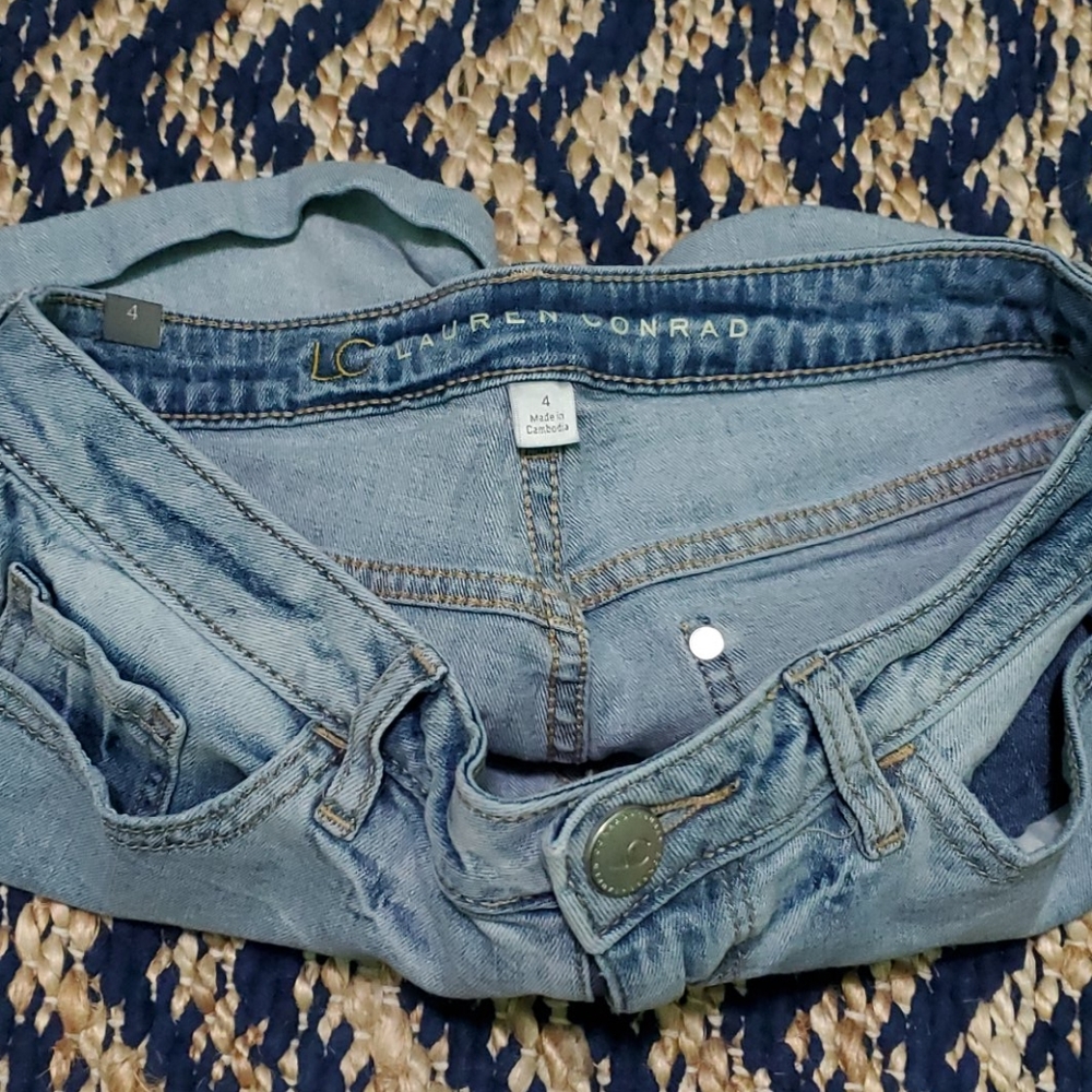 Shorts - Picture 2 of 2